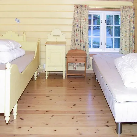 Eresfjord Jovollstua Holiday home